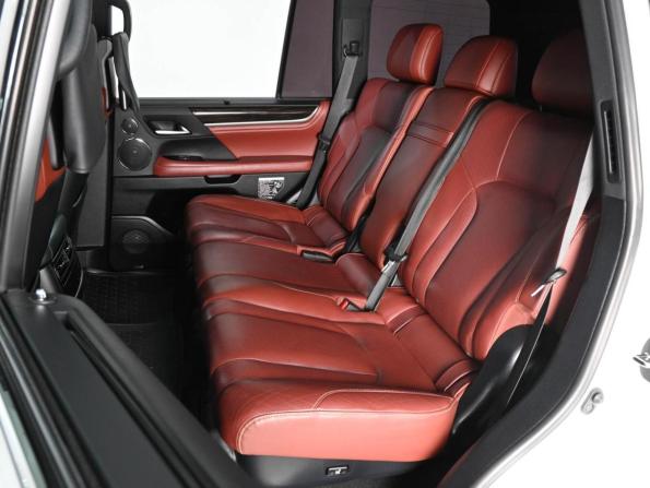 Lexus LX III Рестайлинг 2 с пробегом 2018 года, цена 9 799 000 рублей, 62769 км, внедорожник, Автокод Объявления