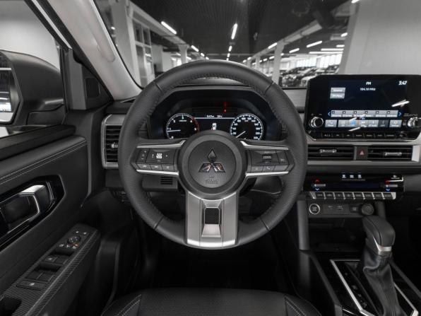 Mitsubishi L200 VI с пробегом 2025 года, цена 5 350 000 рублей, 15 км, пикап, Автокод Объявления