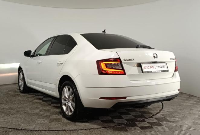 Skoda Octavia III (A7) Рестайлинг с пробегом 2019 года, цена 1 990 000 рублей, 117730 км, универсал, Автокод Объявления