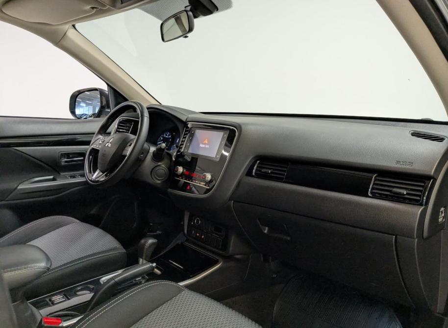Mitsubishi Outlander III Рестайлинг 3 Санкт-Петербург  - изображение 11