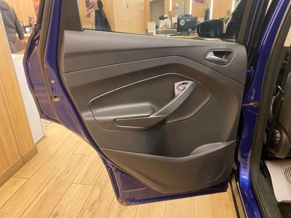 Ford Kuga II Рестайлинг с пробегом 2018 года, цена 1 228 000 рублей, 265000 км, внедорожник, Автокод Объявления