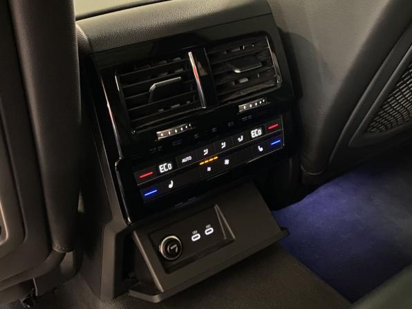 Volkswagen Touareg III с пробегом 2021 года, цена 4 840 000 рублей, 128071 км, внедорожник, Автокод Объявления