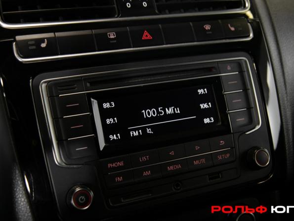 Volkswagen Polo V Рестайлинг с пробегом 2017 года, цена 888 000 рублей, 168560 км, седан, Автокод Объявления