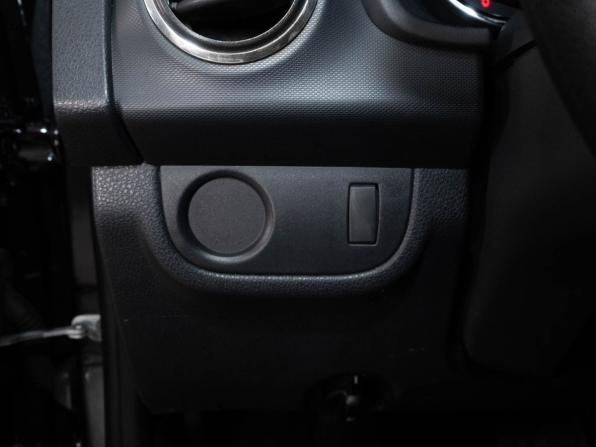 Renault Logan II Рестайлинг с пробегом 2021 года, цена 1 118 000 рублей, 90700 км, седан, Автокод Объявления