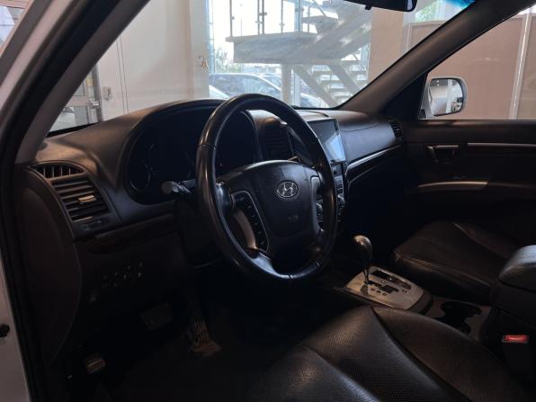 Hyundai Santa Fe II Рестайлинг с пробегом 2011 года, цена 1 217 000 рублей, 259623 км, внедорожник, Автокод Объявления