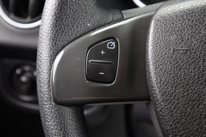 Renault Sandero II с пробегом 2017 года, цена 1 269 000 рублей, 72600 км, хэтчбек, Автокод Объявления