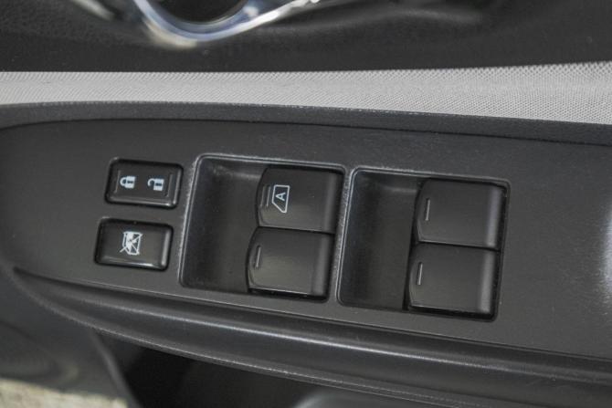 Nissan Note II Рестайлинг с пробегом 2017 года, цена 999 000 рублей, 171000 км, хэтчбек, Автокод Объявления