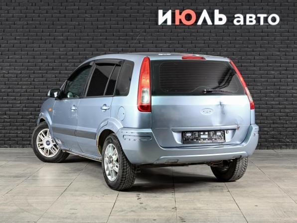 Ford Fusion I Рестайлинг с пробегом 2008 года, цена 300 000 рублей, 274344 км, хэтчбек, Автокод Объявления
