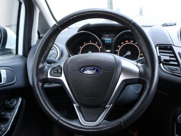 Ford Fiesta Mk6 Рестайлинг с пробегом 2015 года, цена 749 000 рублей, 143900 км, хэтчбек, Автокод Объявления