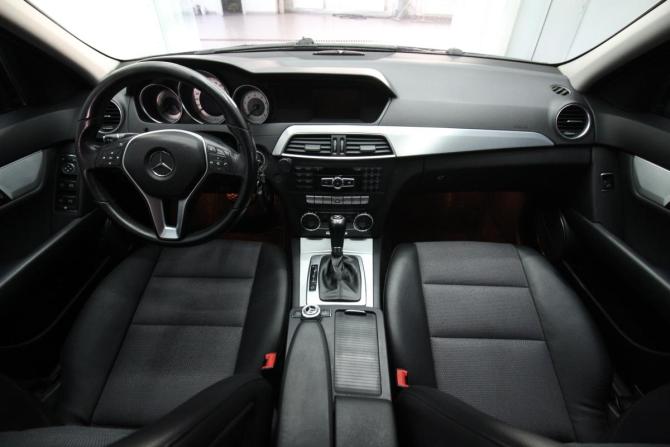 Mercedes-Benz C-Класс III (W204) Рестайлинг с пробегом 2012 года, цена 1 600 000 рублей, 226653 км, седан, Автокод Объявления