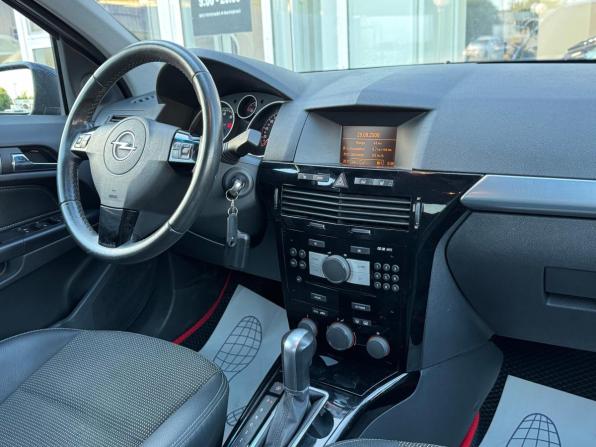 Opel Astra H Рестайлинг с пробегом 2008 года, цена 570 000 рублей, 246556 км, хэтчбек, Автокод Объявления