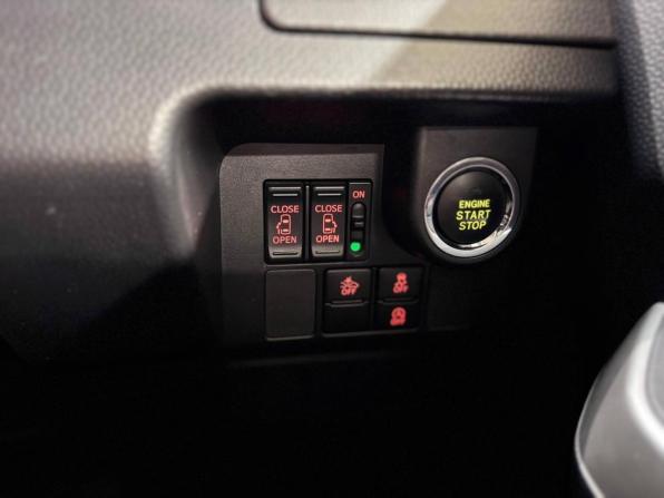 Toyota Roomy I с пробегом 2018 года, цена 1 269 000 рублей, 66368 км, микровэн, Автокод Объявления