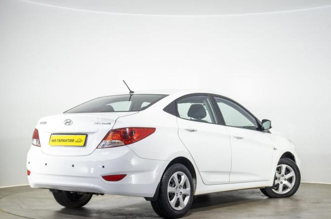 Hyundai Solaris I с пробегом 2013 года, цена 999 000 рублей, 74125 км, седан, Автокод Объявления