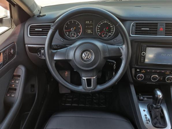 Volkswagen Jetta VI с пробегом 2013 года, цена 849 000 рублей, 233218 км, седан, Автокод Объявления