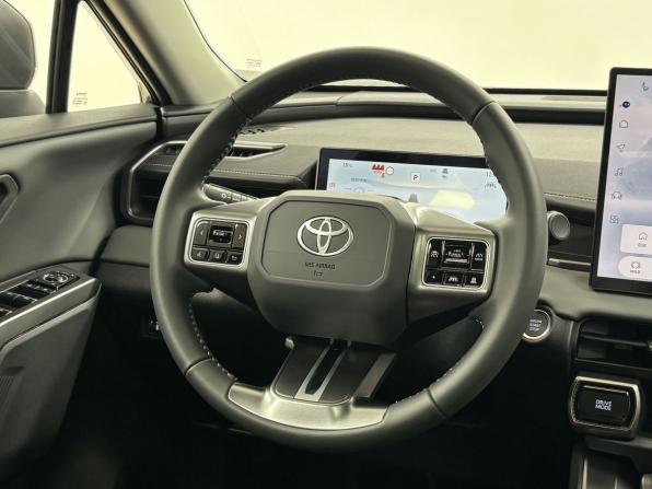 Toyota RAV4 VI (XA60) с пробегом 2026 года, цена 4 600 000 рублей, 10 км, внедорожник, Автокод Объявления