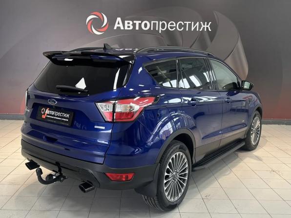 Ford Kuga II Рестайлинг с пробегом 2017 года, цена 1 679 000 рублей, 64000 км, внедорожник, Автокод Объявления