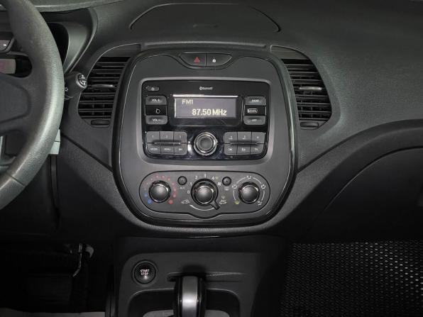 Renault Kaptur I с пробегом 2018 года, цена 899 000 рублей, 128453 км, внедорожник, Автокод Объявления