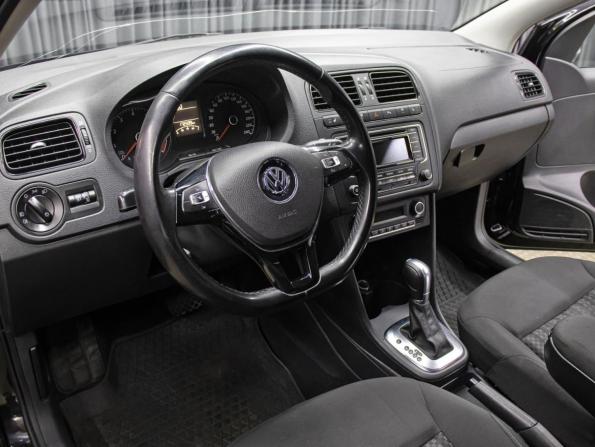 Volkswagen Polo V Рестайлинг с пробегом 2015 года, цена 929 000 рублей, 172296 км, седан, Автокод Объявления