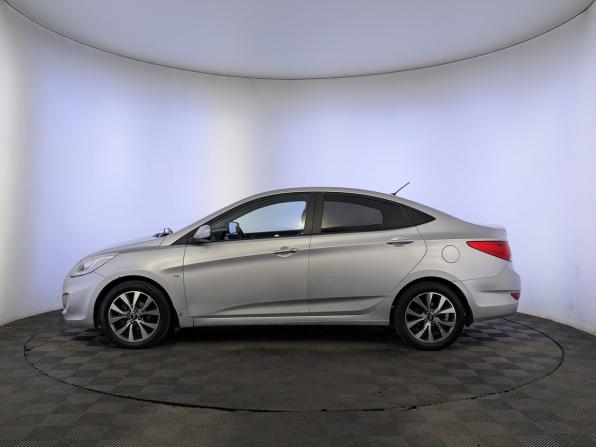 Hyundai Solaris I с пробегом 2013 года, цена 950 000 рублей, 137449 км, седан, Автокод Объявления