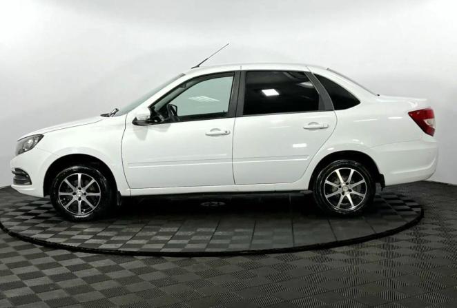 Lada (ВАЗ) Granta I Рестайлинг с пробегом 2023 года, цена 735 000 рублей, 38195 км, седан, Автокод Объявления