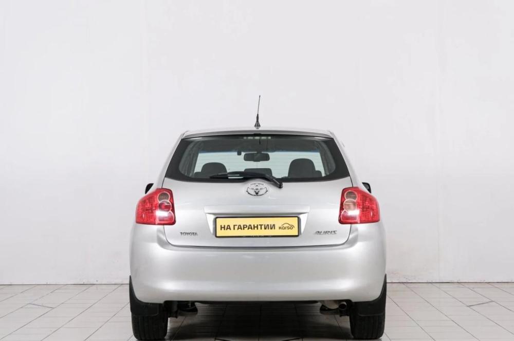 Toyota Auris I Красноярск  - изображение 6