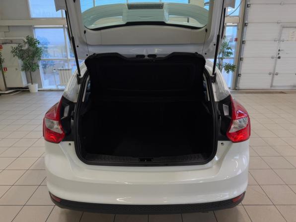Ford Focus III с пробегом 2013 года, цена 930 000 рублей, 121000 км, хэтчбек, Автокод Объявления
