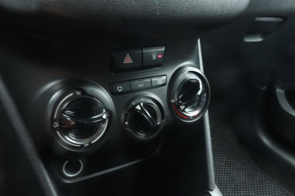 Peugeot 208 I Казань  - изображение 11