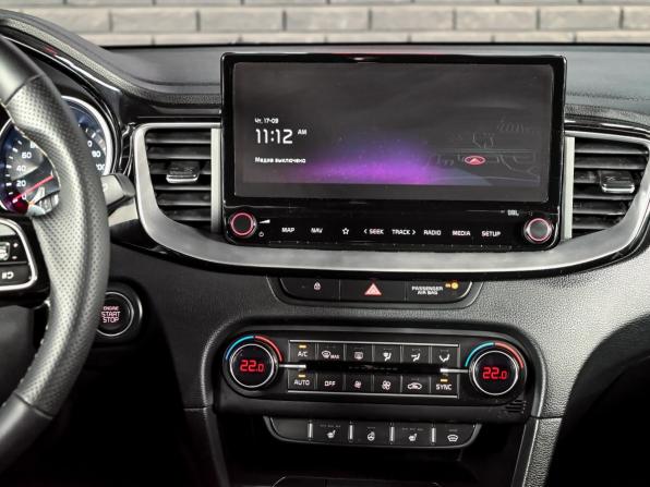 Kia Ceed III Рестайлинг с пробегом 2021 года, цена 2 350 000 рублей, 95608 км, универсал, Автокод Объявления