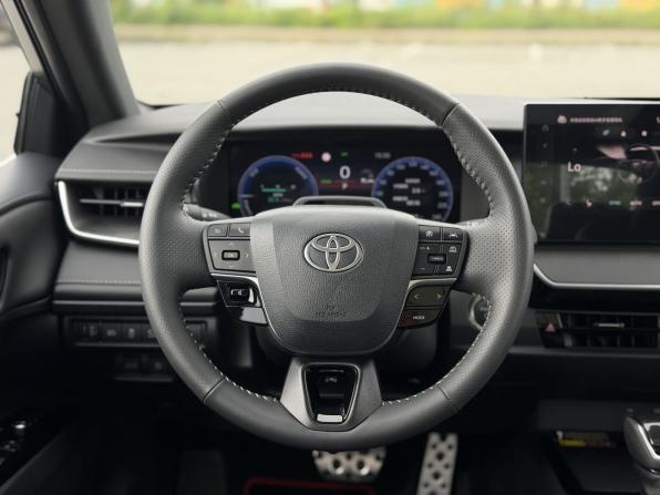 Toyota Camry IX (XV80) China Market с пробегом 2026 года, цена 4 300 000 рублей, 25 км, седан, Автокод Объявления