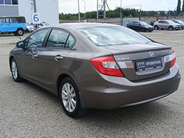 Honda Civic IX с пробегом 2012 года, цена 1 040 000 рублей, 221550 км, седан, Автокод Объявления