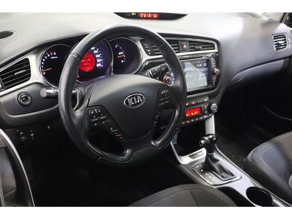 Kia Ceed II Рестайлинг с пробегом 2018 года, цена 1 330 000 рублей, 111547 км, хэтчбек, Автокод Объявления