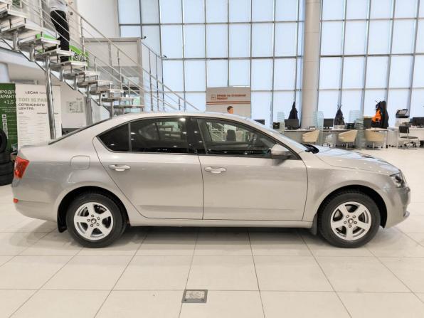 Skoda Octavia III (A7) с пробегом 2016 года, цена 1 420 000 рублей, 86484 км, лифтбек, Автокод Объявления