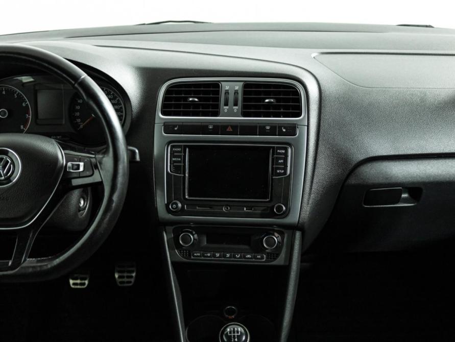 Volkswagen Polo V Рестайлинг Санкт-Петербург  - изображение 14