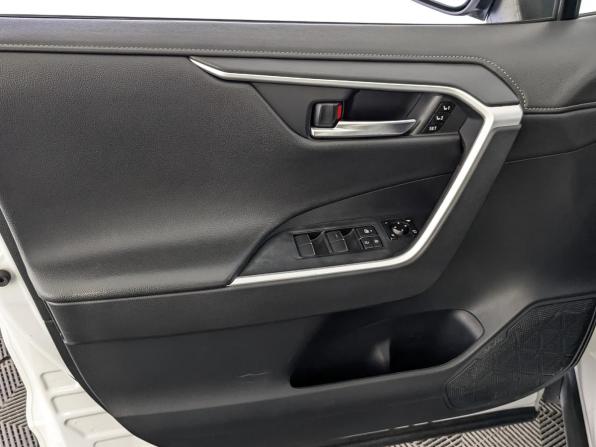 Toyota RAV4 V (XA50) с пробегом 2022 года, цена 3 585 000 рублей, 77620 км, внедорожник, Автокод Объявления