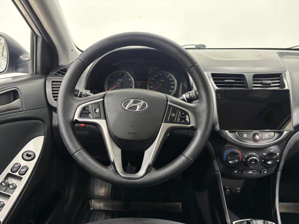 Hyundai Solaris I Рестайлинг с пробегом 2015 года, цена 730 000 рублей, 219082 км, седан, Автокод Объявления