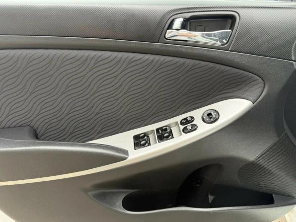 Hyundai Solaris I с пробегом 2011 года, цена 514 000 рублей, 264773 км, хэтчбек, Автокод Объявления