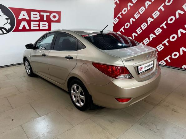 Hyundai Solaris I с пробегом 2014 года, цена 999 000 рублей, 136607 км, седан, Автокод Объявления
