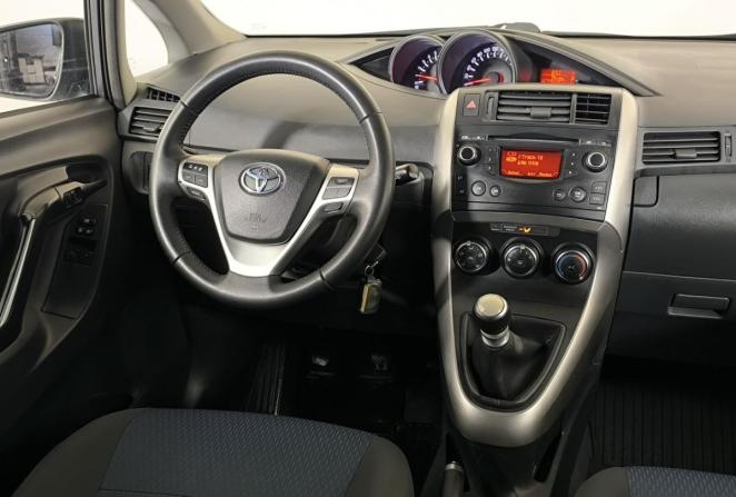 Toyota Verso I Рестайлинг с пробегом 2013 года, цена 1 200 000 рублей, 229028 км, компактвэн, Автокод Объявления