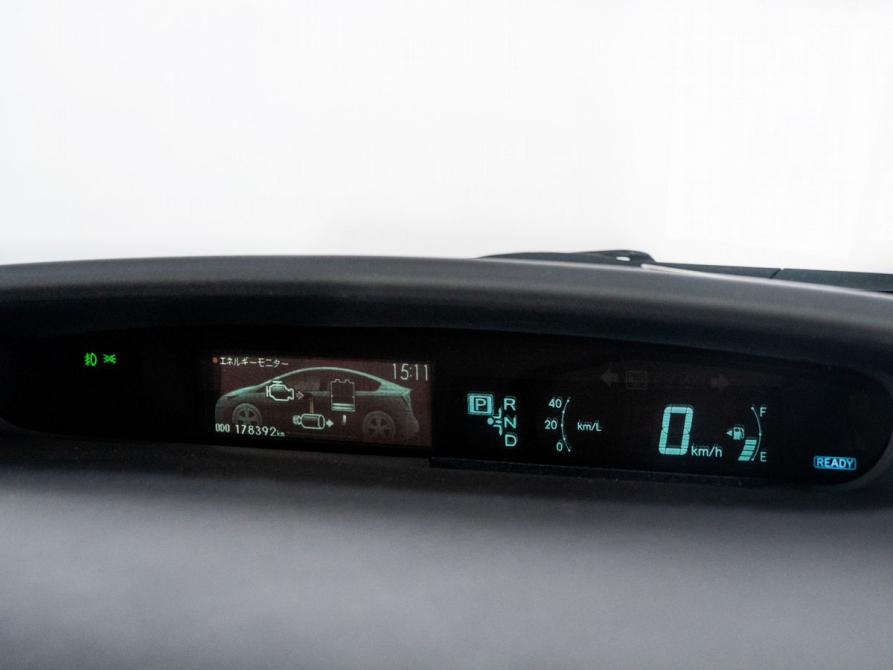 Toyota Prius III Рестайлинг (XW30) Иркутск  - изображение 10