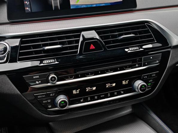 BMW 5 серии VII (G30/G31/G38) с пробегом 2018 года, цена 3 550 000 рублей, 125591 км, седан, Автокод Объявления