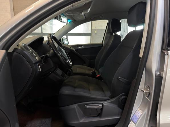 Volkswagen Tiguan I Рестайлинг с пробегом 2012 года, цена 1 099 000 рублей, 210000 км, внедорожник, Автокод Объявления
