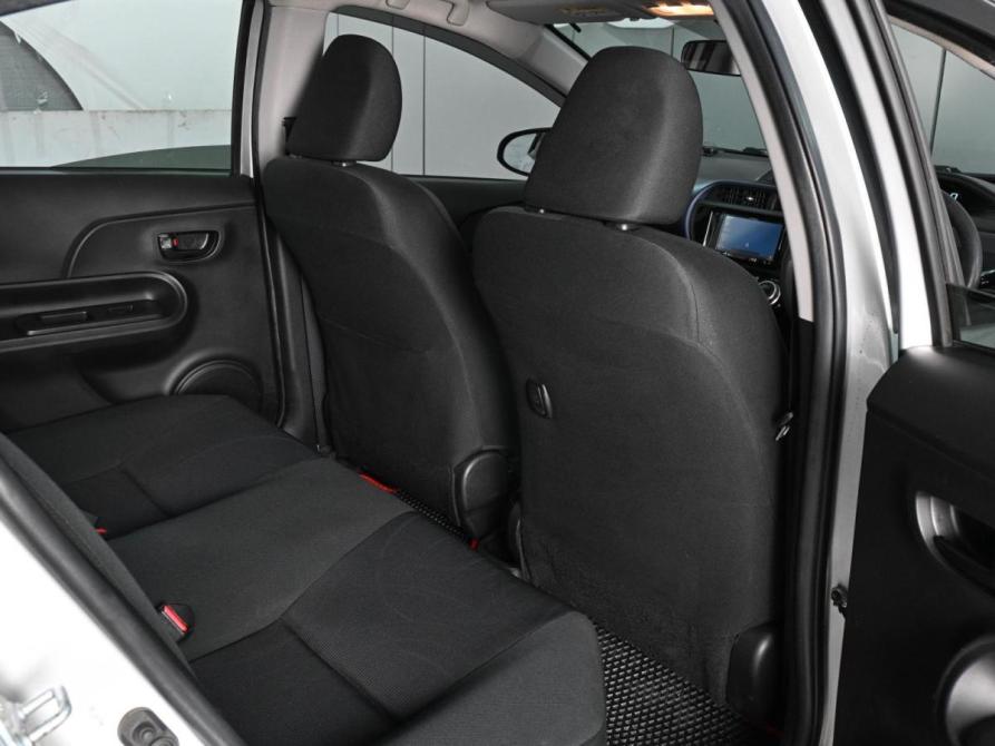 Toyota Aqua I Рестайлинг Ростов-на-Дону  - изображение 11