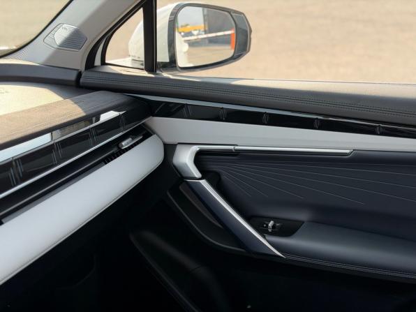 Geely Atlas II с пробегом 2024 года, цена 3 199 000 рублей, 4269 км, внедорожник, Автокод Объявления