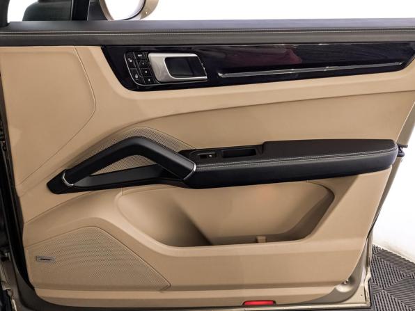 Porsche Cayenne III с пробегом 2018 года, цена 6 080 000 рублей, 89536 км, внедорожник, Автокод Объявления