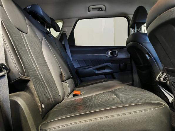 Kia Sorento IV Рестайлинг с пробегом 2024 года, цена 5 489 000 рублей, 51474 км, внедорожник, Автокод Объявления