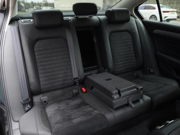 Volkswagen Passat B8 с пробегом 2017 года, цена 2 399 000 рублей, 86000 км, седан, Автокод Объявления