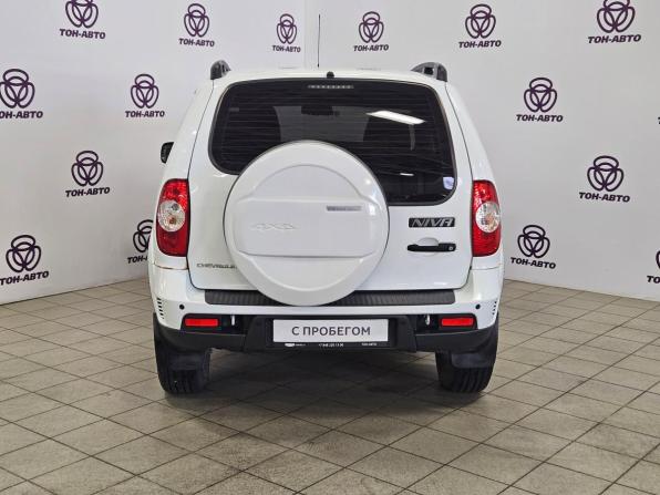 Chevrolet Niva I Рестайлинг с пробегом 2015 года, цена 597 000 рублей, 140000 км, внедорожник, Автокод Объявления