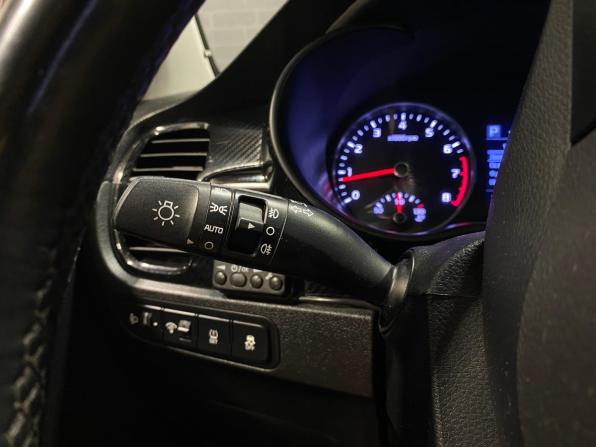 Kia Rio IV с пробегом 2018 года, цена 1 600 000 рублей, 102418 км, хэтчбек, Автокод Объявления