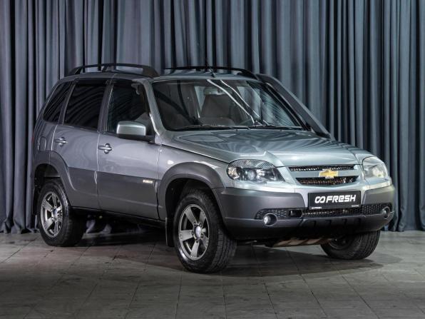 Chevrolet Niva I Рестайлинг с пробегом 2017 года, цена 800 000 рублей, 149110 км, внедорожник, Автокод Объявления