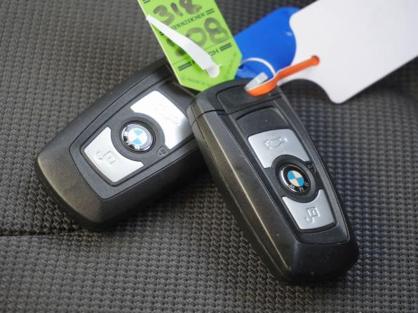 BMW 3 серии VI (F3x) Рестайлинг с пробегом 2015 года, цена 1 870 000 рублей, 91112 км, седан, Автокод Объявления